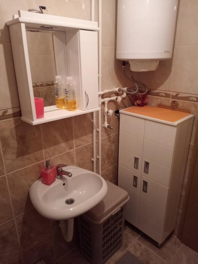 Apartman "Kapetana Luka" Ljubovija Exteriör bild