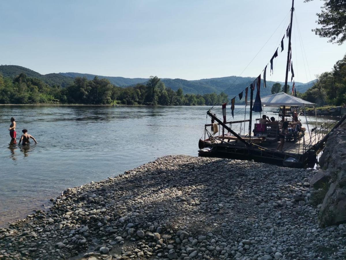 Apartman "Kapetana Luka" Ljubovija Exteriör bild