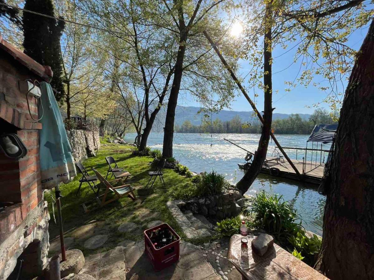 Apartman "Kapetana Luka" Ljubovija Exteriör bild