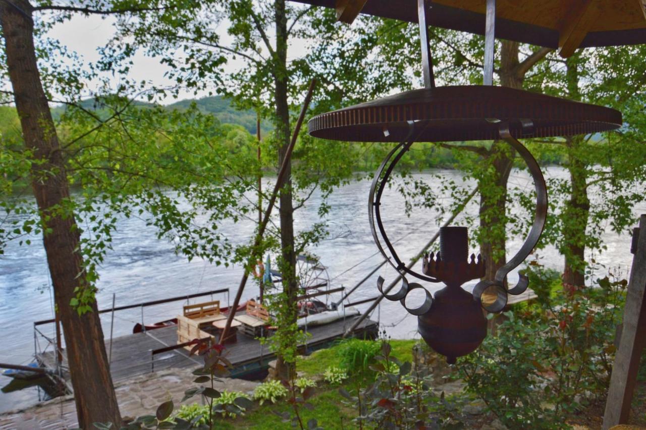 Apartman "Kapetana Luka" Ljubovija Exteriör bild